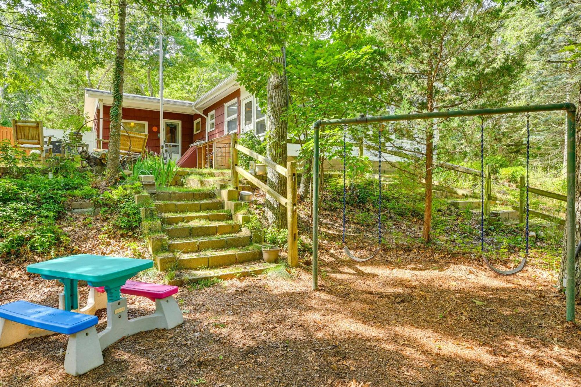 Home In Long Island Wine Country - Walk To Beach! Cutchogue Dış mekan fotoğraf