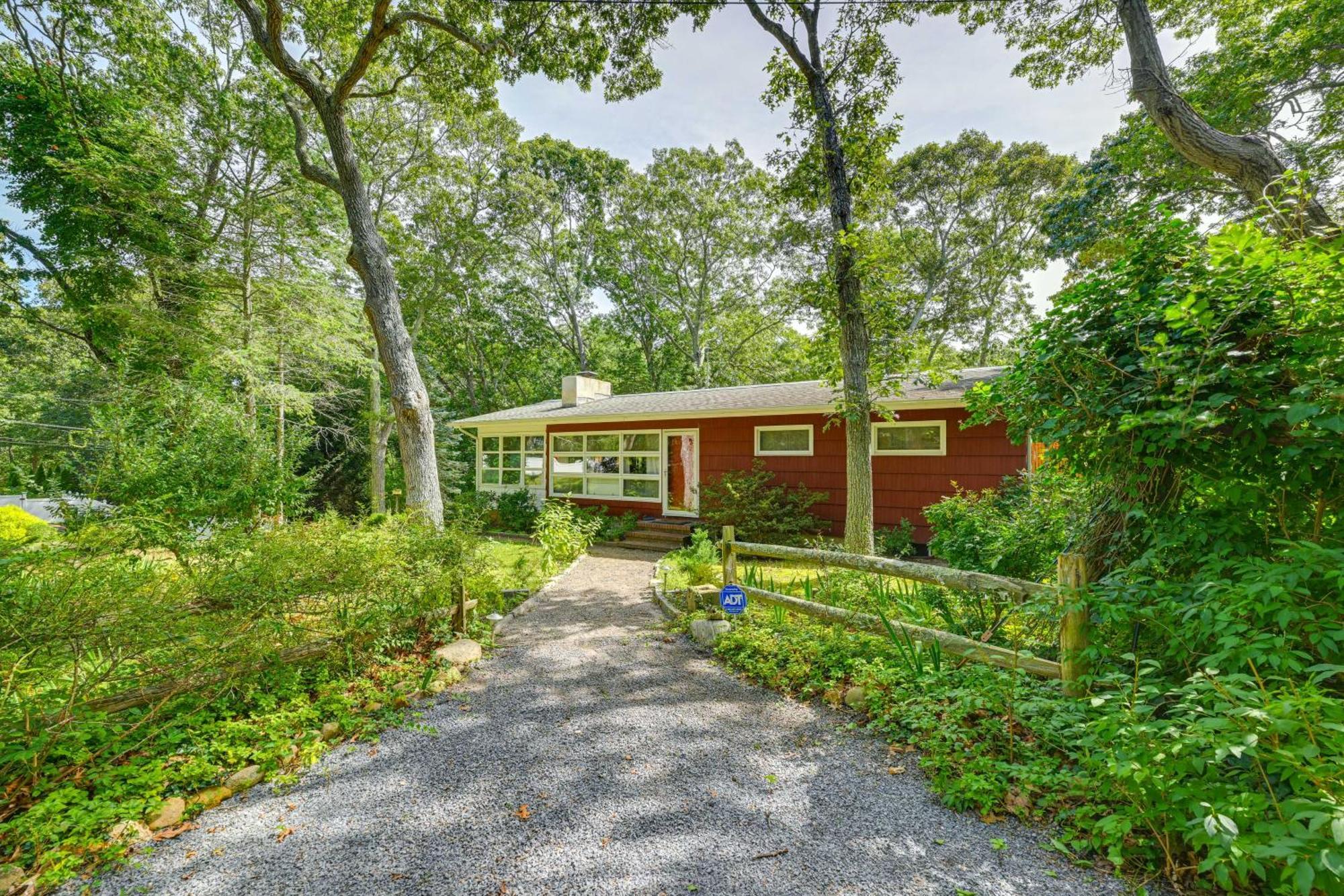 Home In Long Island Wine Country - Walk To Beach! Cutchogue Dış mekan fotoğraf