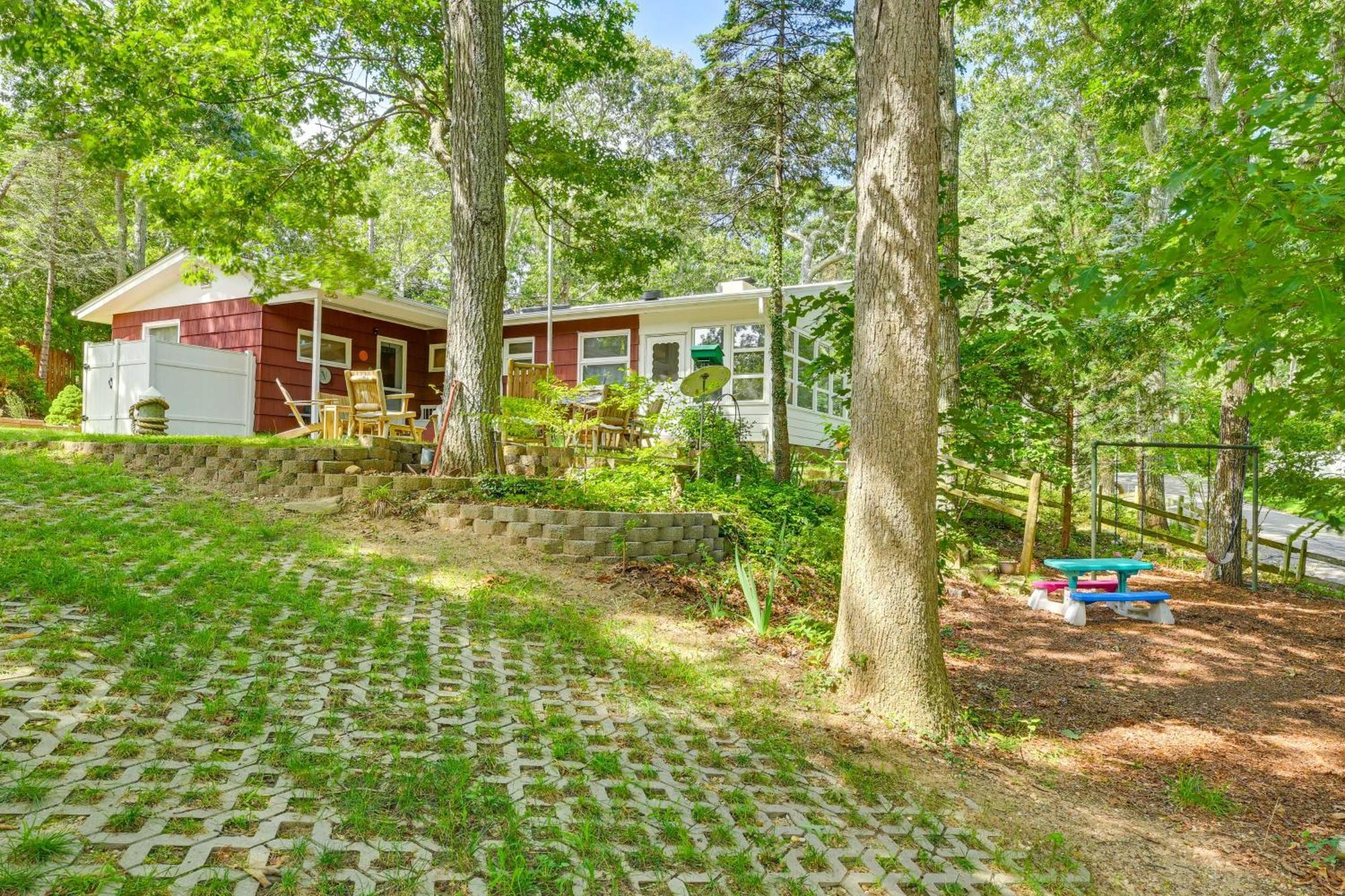 Home In Long Island Wine Country - Walk To Beach! Cutchogue Dış mekan fotoğraf