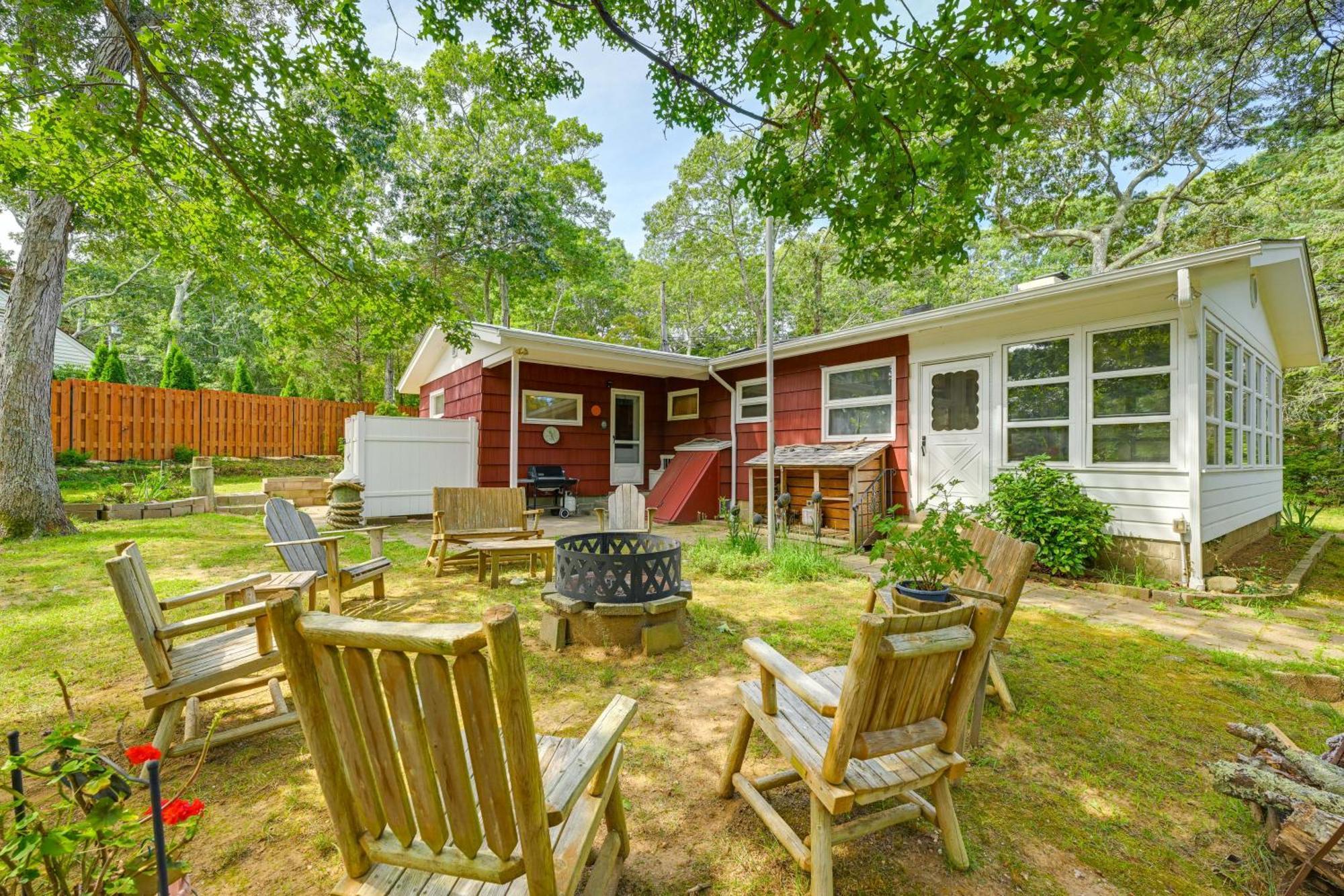 Home In Long Island Wine Country - Walk To Beach! Cutchogue Dış mekan fotoğraf
